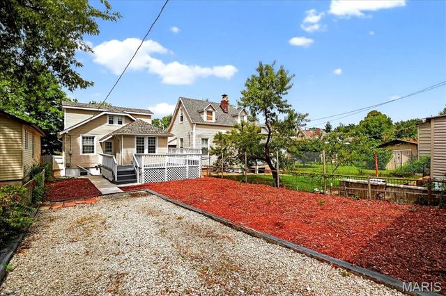4420 S Spring Avenue, St Louis, MO 63116