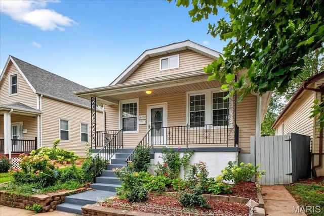4420 S Spring Avenue, St Louis, MO 63116