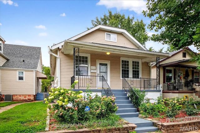 4420 S Spring Avenue, St Louis, MO 63116