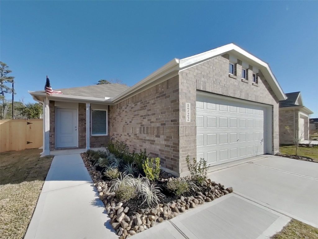 1722 Serenity Moon Drive, Crosby, TX 77532