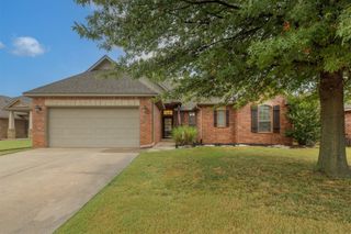 19204 Canyon Creek Place, Edmond, OK 73012