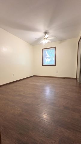 1208 E Austin Street, Bolivar, MO 65613