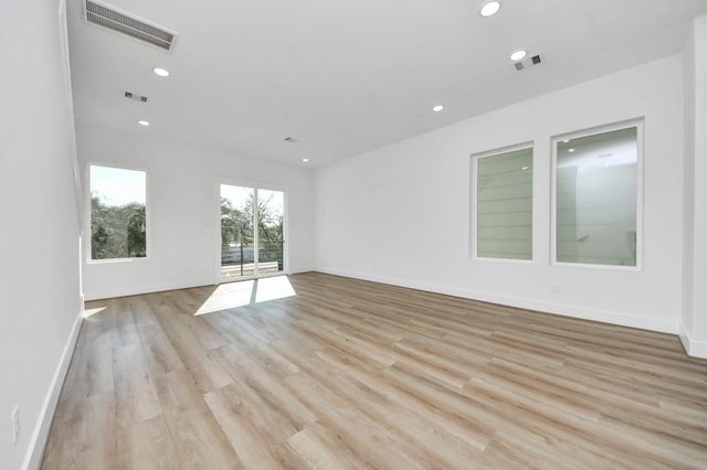 4802 Elysian Street CD, Houston, TX 77009