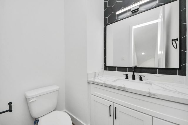 4802 Elysian Street CD, Houston, TX 77009