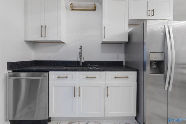 125 S South Hawk Drive, Rainbow City, AL 35906