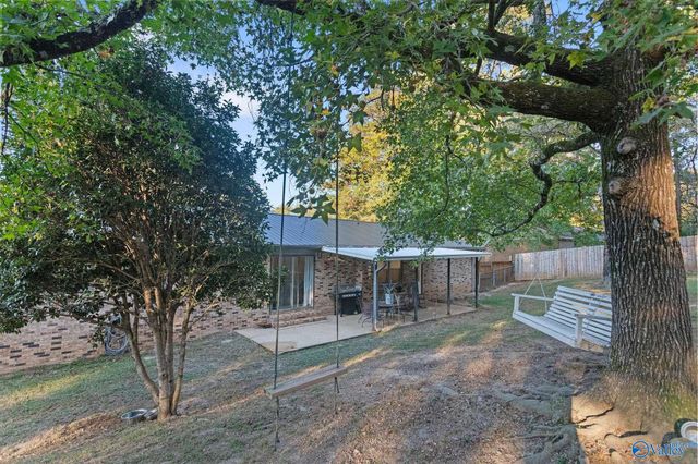 125 S South Hawk Drive, Rainbow City, AL 35906