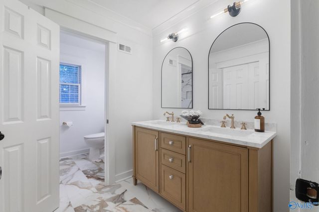 125 S South Hawk Drive, Rainbow City, AL 35906