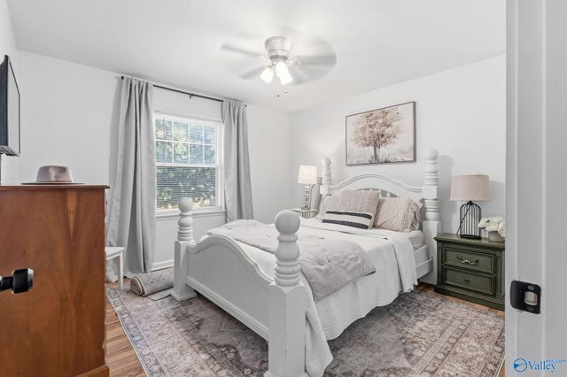 125 S South Hawk Drive, Rainbow City, AL 35906