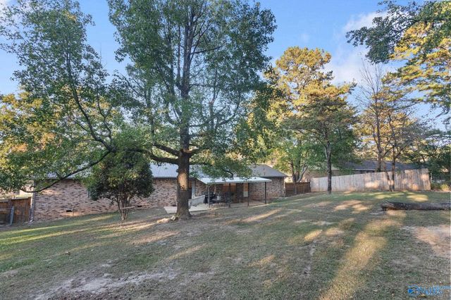 125 S South Hawk Drive, Rainbow City, AL 35906