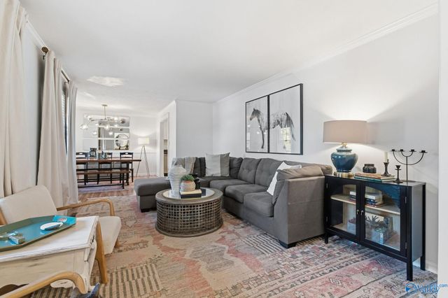 125 S South Hawk Drive, Rainbow City, AL 35906