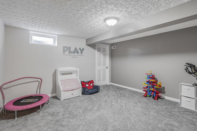 1435 Shagbark Street, Circleville, OH 43113