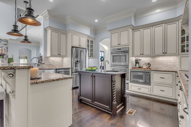 7167 Williams Rd, Christiana, TN 37037