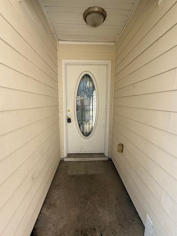 360 CHASTAIN Lane, Tallahassee, FL 32305