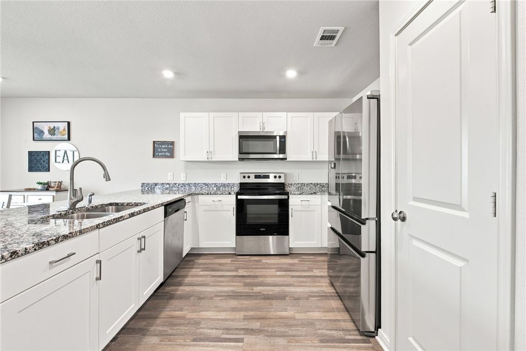 6001 Crest Bridge Court, Bryan, TX 77807 — photo 4