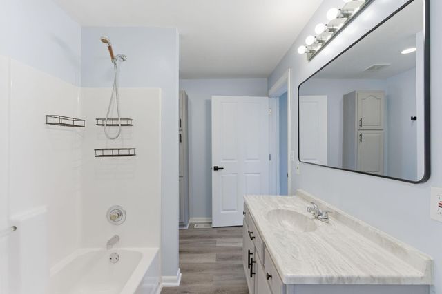 3061 W 943 N, Lake Village, IN 46349