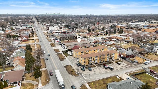 217 W Grand Avenue C, Northlake, IL 60164