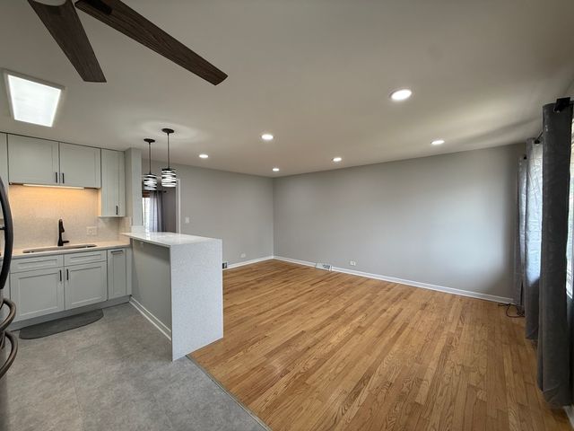 217 W Grand Avenue C, Northlake, IL 60164