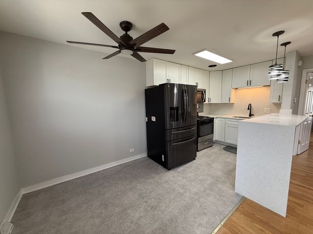 217 W Grand Avenue C, Northlake, IL 60164