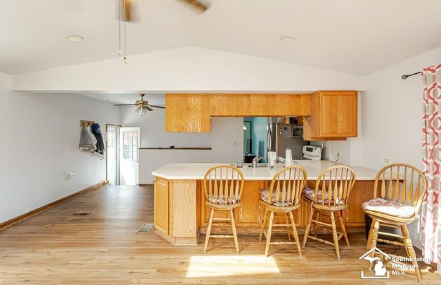 37613 Castle Drive, Romulus, MI 48174