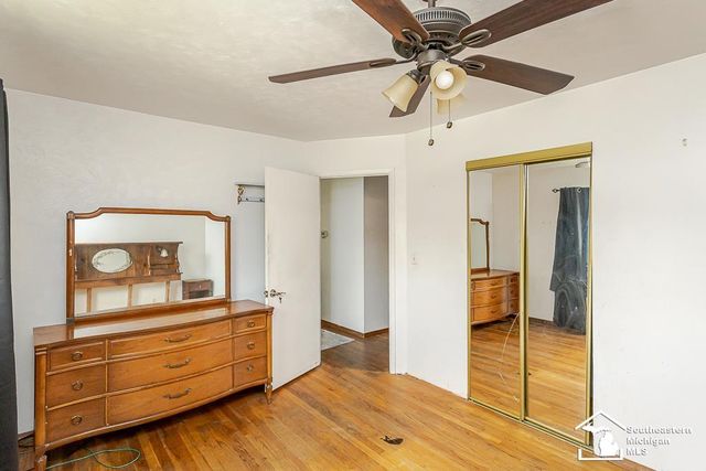 37613 Castle Drive, Romulus, MI 48174