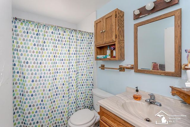 37613 Castle Drive, Romulus, MI 48174