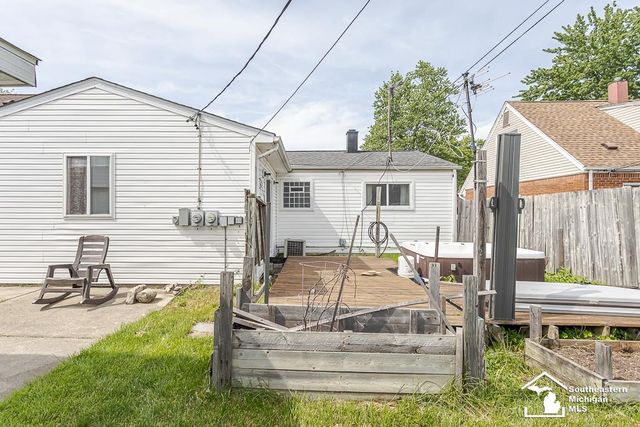 37613 Castle Drive, Romulus, MI 48174