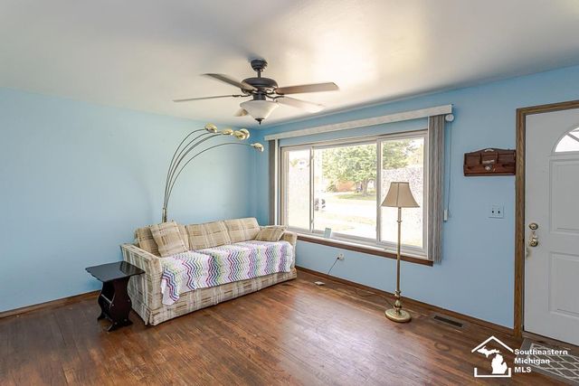 37613 Castle Drive, Romulus, MI 48174