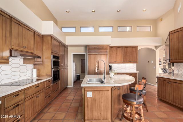 31 W BERYL Avenue, Phoenix, AZ 85021