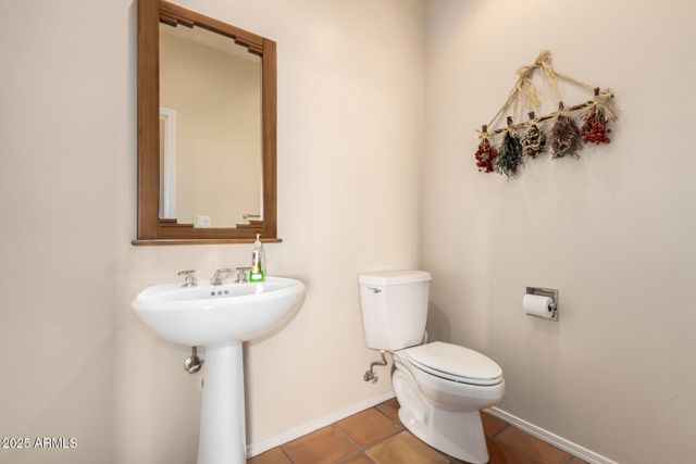 31 W BERYL Avenue, Phoenix, AZ 85021