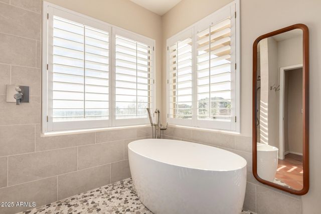 31 W BERYL Avenue, Phoenix, AZ 85021