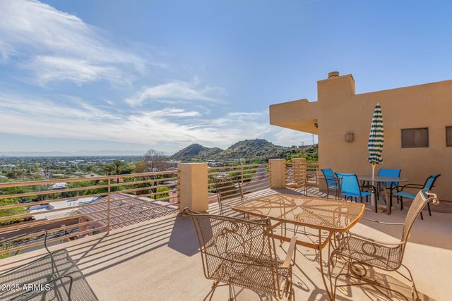 31 W BERYL Avenue, Phoenix, AZ 85021