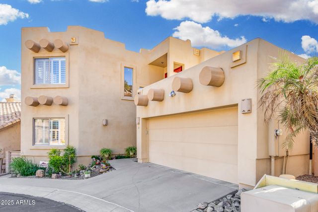 31 W BERYL Avenue, Phoenix, AZ 85021