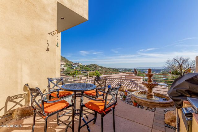 31 W BERYL Avenue, Phoenix, AZ 85021