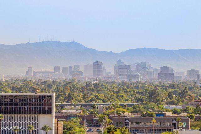 31 W BERYL Avenue, Phoenix, AZ 85021