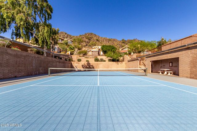 31 W BERYL Avenue, Phoenix, AZ 85021