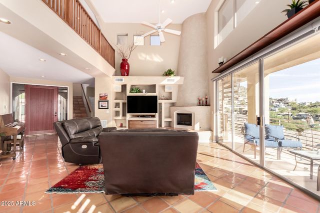 31 W BERYL Avenue, Phoenix, AZ 85021