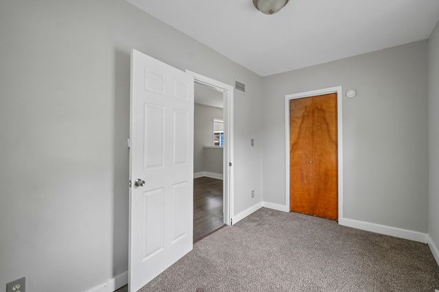 13 Myra Avenue, Pontiac, MI 48341