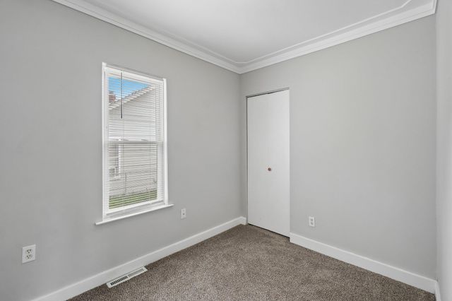 13 Myra Avenue, Pontiac, MI 48341