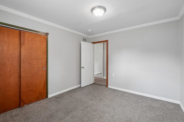 13 Myra Avenue, Pontiac, MI 48341