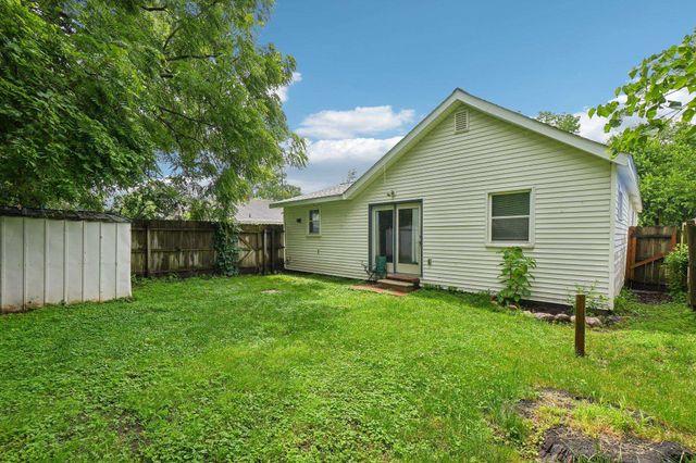 13 Myra Avenue, Pontiac, MI 48341