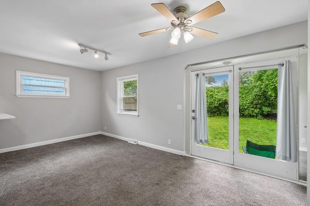 13 Myra Avenue, Pontiac, MI 48341