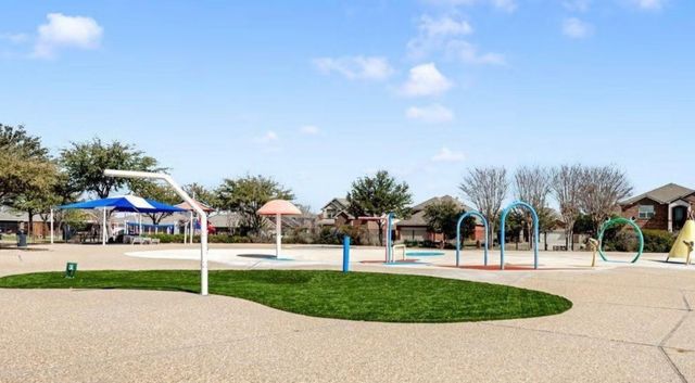 975 Crockett Drive, Lavon, TX 75166