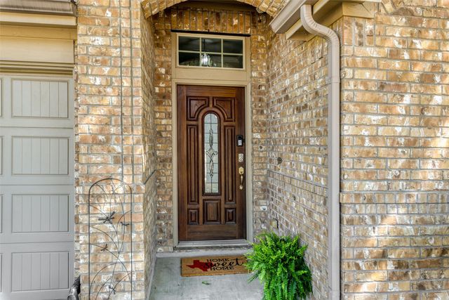 975 Crockett Drive, Lavon, TX 75166