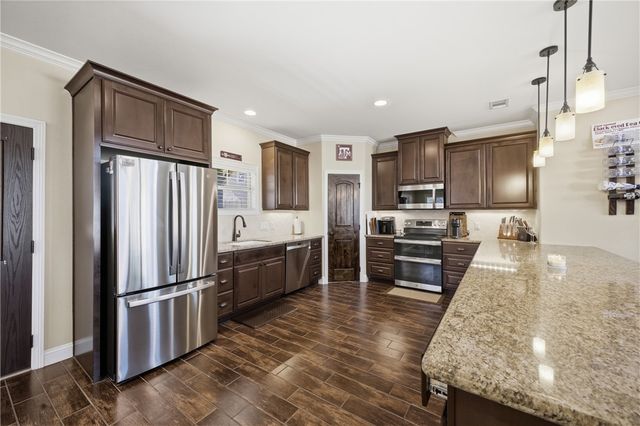 606 Maryem Street, College Station, TX 77840