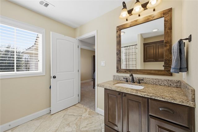 606 Maryem Street, College Station, TX 77840