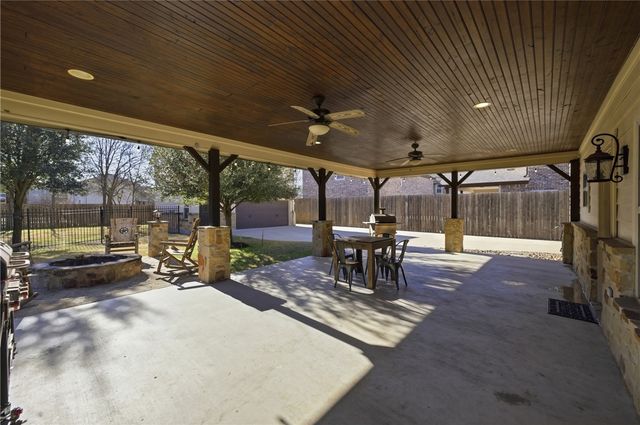 606 Maryem Street, College Station, TX 77840