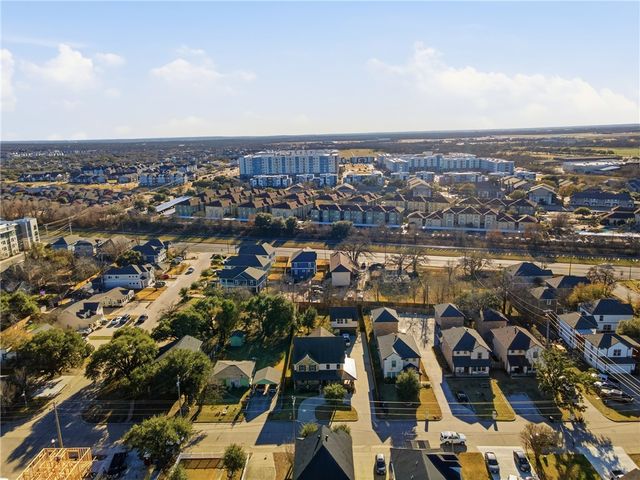 606 Maryem Street, College Station, TX 77840