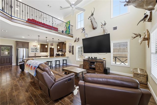 606 Maryem Street, College Station, TX 77840