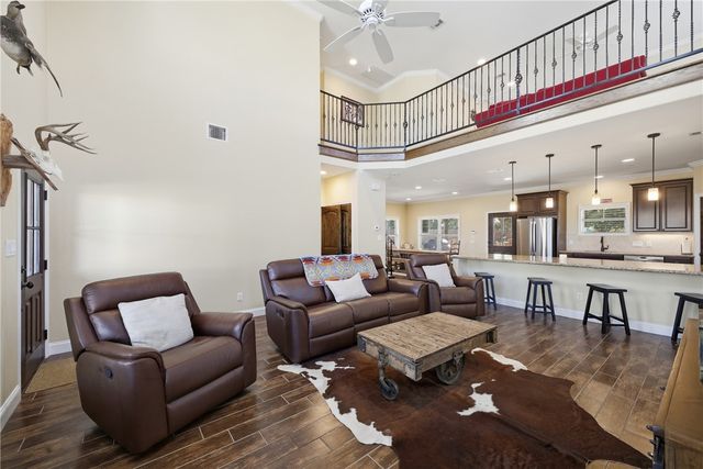 606 Maryem Street, College Station, TX 77840