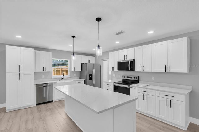 501 HILLPINE WAY, Brandon, FL 33510